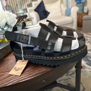 Doc marten sandals